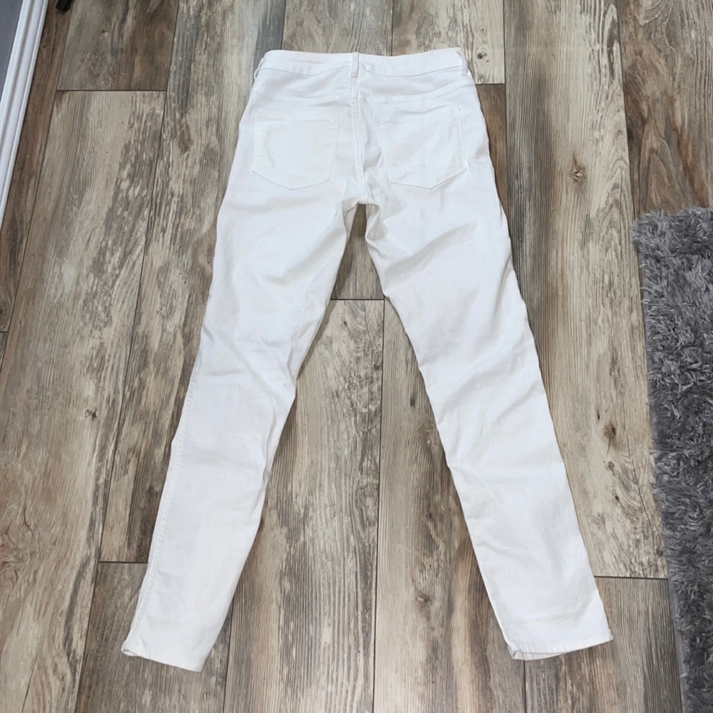 High waisted jeans